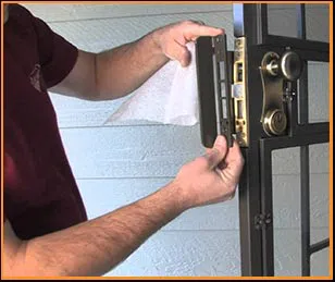 New York Local 24 Hr Locksmith New York, NY 212-918-5487 New York Local 24 Hr Locksmith New York, NY 212-918-5487 - 19-emergency-locksmith-opening